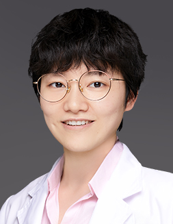 王晓薇 